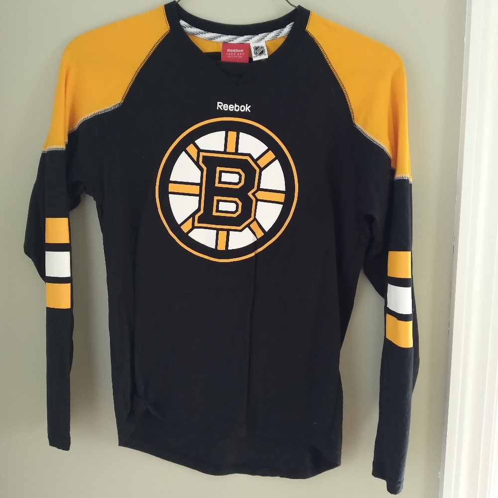 Men's long sleeved Boston Bruins shirt